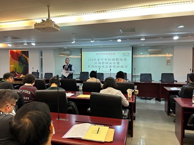 財政局游孟樫副局長到場致詞並勉勵業者