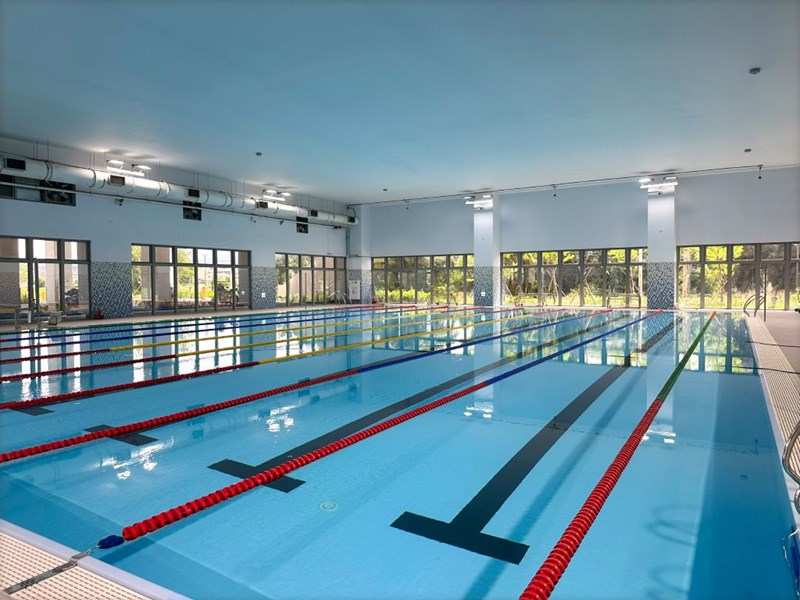 室內溫水游泳池