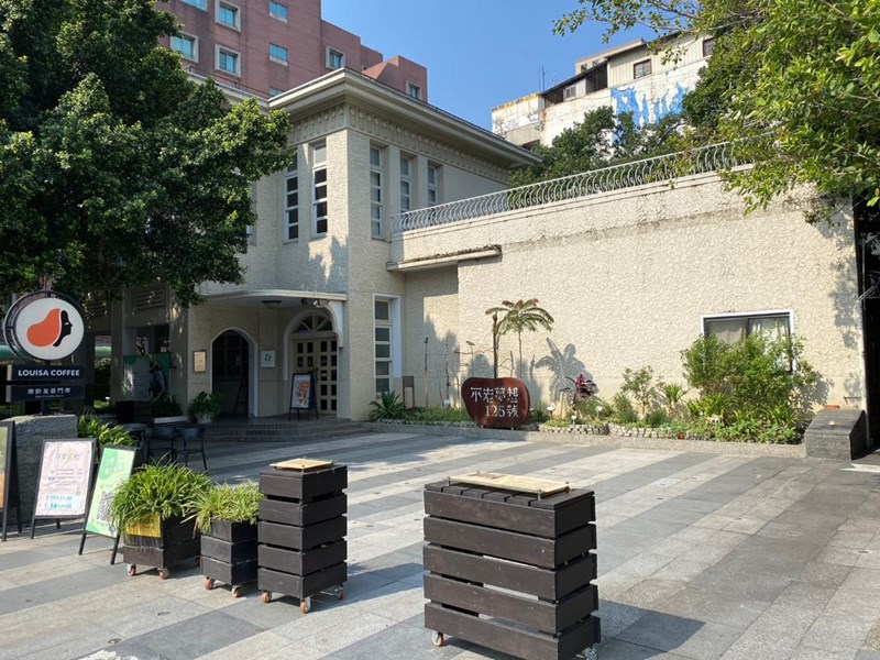 建築物正面外觀